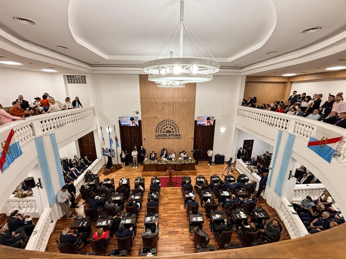 juankisantander's tweet photo. La apertura de sesiones siempre es un momento para mirar lo que hicimos y pensar lo que viene.

Renovamos el compromiso de seguir trabajando por La Rioja, escuchando a nuestra gente y defendiendo los intereses de la provincia. https://t.co/lr5XrTjs4e