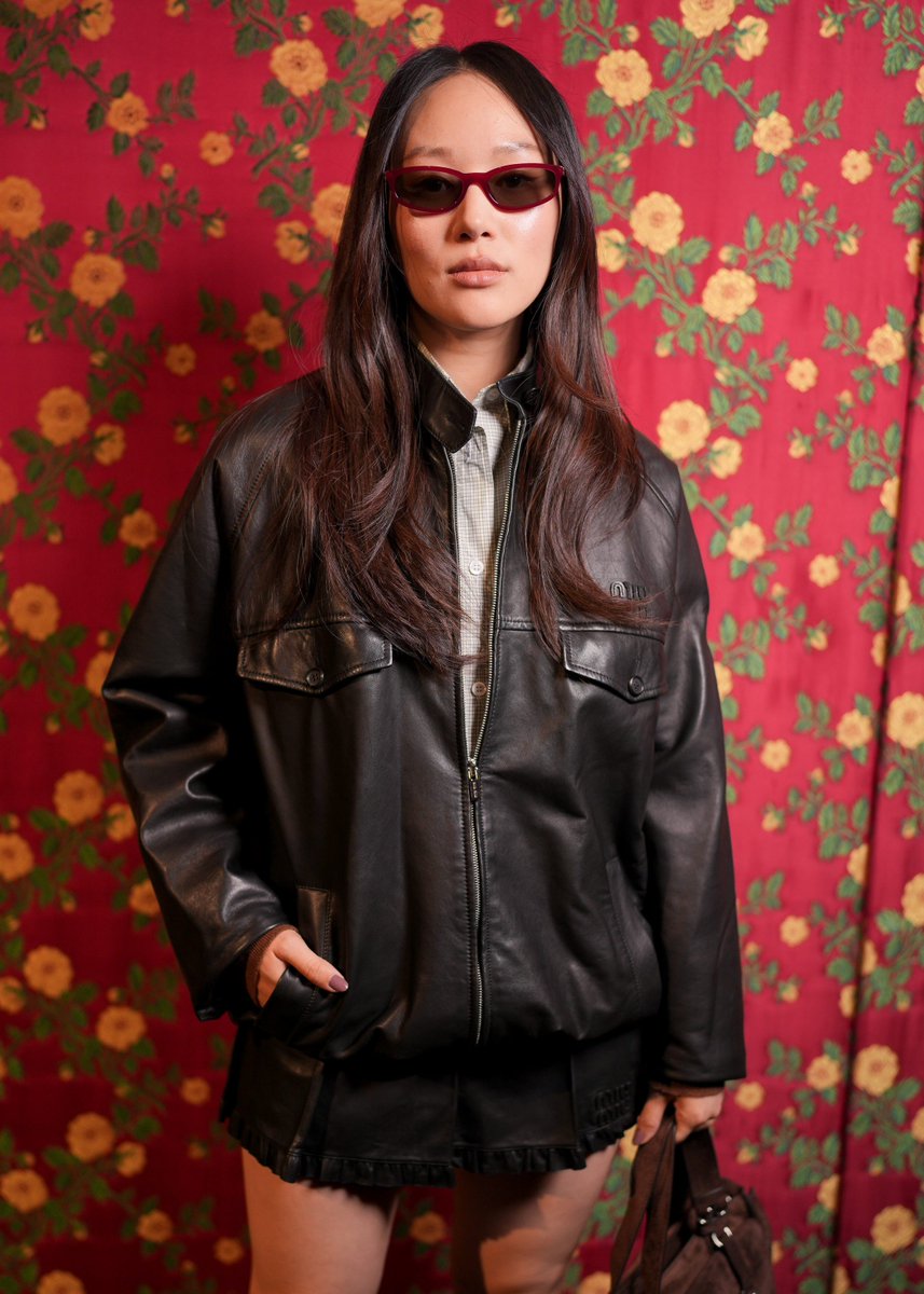 #Bridgerton's #YerinHa Has Made Her #ParisFashionWeek Debut: britishvogue.visitlink.me/KG3HFh