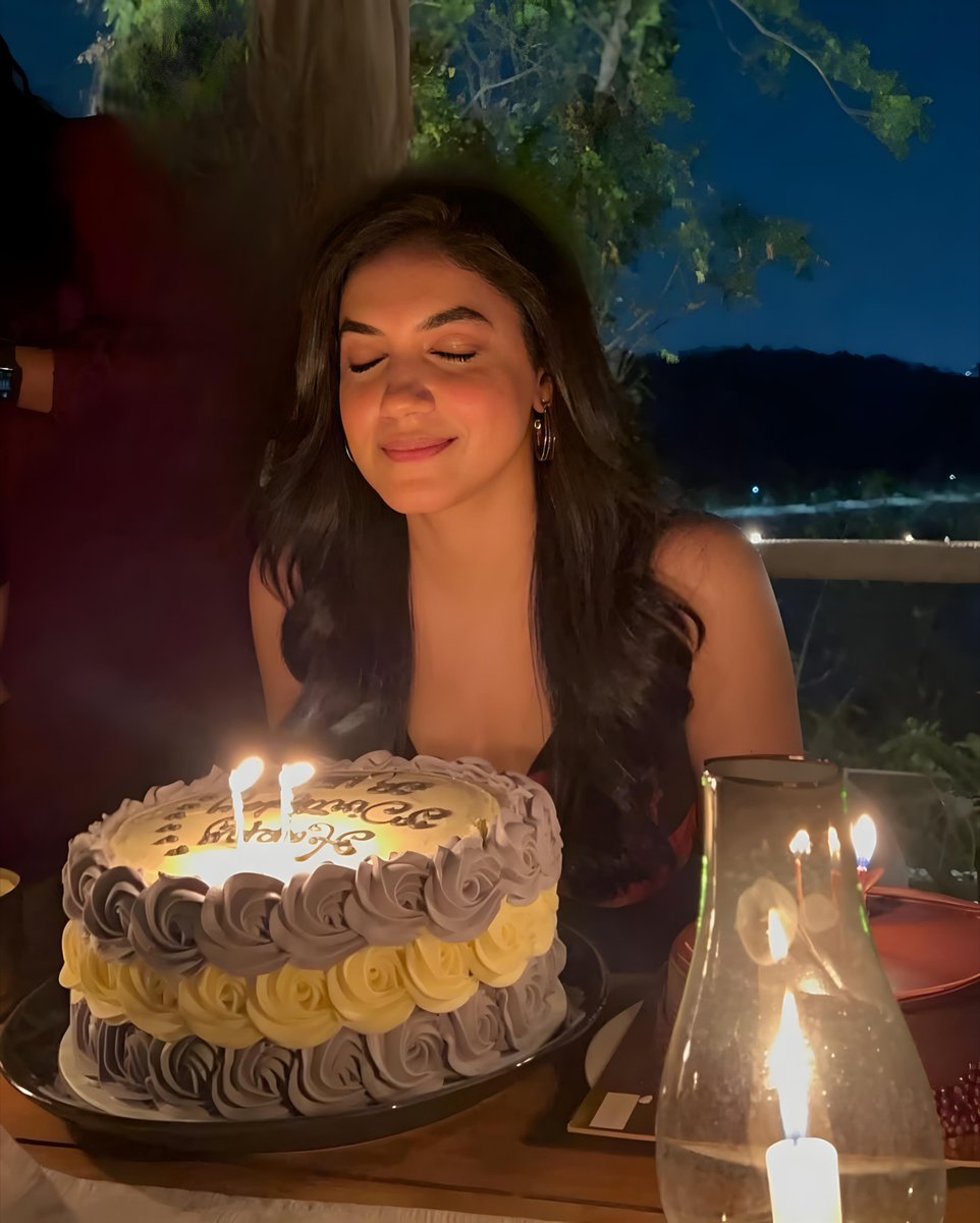 dv_ab24394's tweet photo. HBD 🎂🎁🎉 Ritu 🥳
🫶 #RituVarma
#HBDRituVarma
#HappyBirthdayRituVarma https://t.co/LQiXnfudXT
