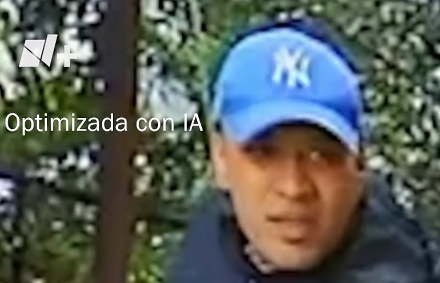 Esperemos que las autoridades y las redes identifiquen a este delincuente que asaltó comensales de un café en Miguel Hidalgo este fin de semana
<a href="/PabloVazC/">Pablo Vázquez Camacho</a> <a href="/ClaraBrugadaM/">Clara Brugada Molina</a> <a href="/mauriciotabe/">Mauricio Tabe Echartea</a> <a href="/c4jimenez/">Carlos Jiménez</a>