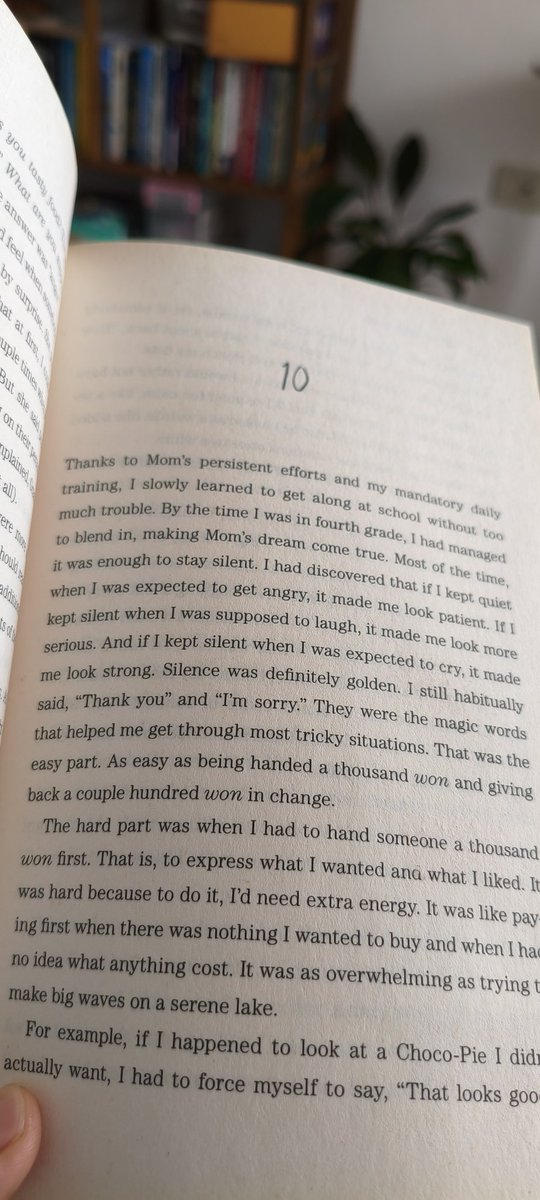 yokoreyesmac's tweet photo. Most of the time, it was enough to stay silent... If I kept silent when I was supposed to laugh, it made me look more serious. And if I kept silent when I was expected to cry, it made me look strong. Silence was definitely golden. 

#Almonds - 8/10 ✅ https://t.co/n83BTWYFTa