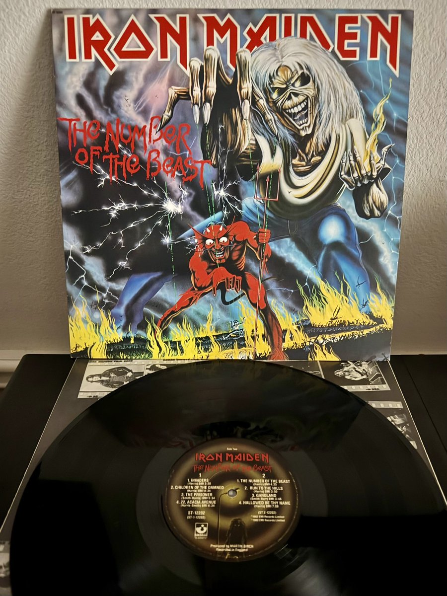 Mö Knows! tweet media