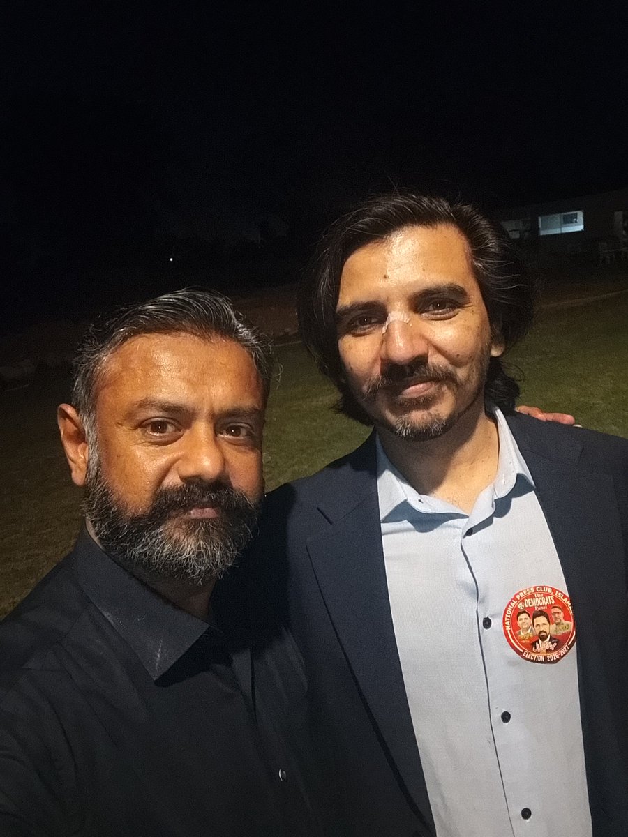 نہ ڈر بیباک مخلص 
آپ کے ووٹ کا صحیح حقدار
اسد طور
امیدوار نائب صدر نیشنل پریس کلب
<a href="/AsadAToor/">Asad Ali Toor</a>