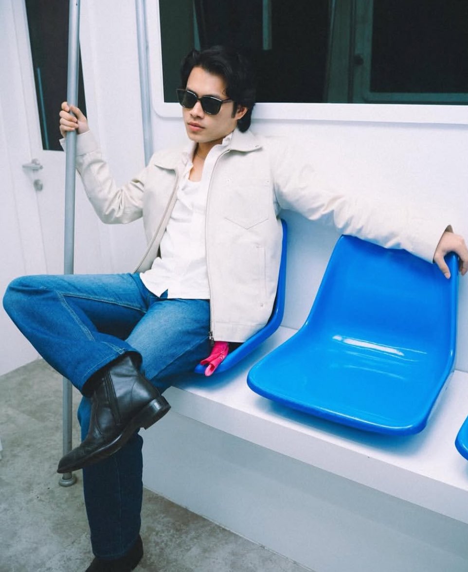 ąყყ tweet media