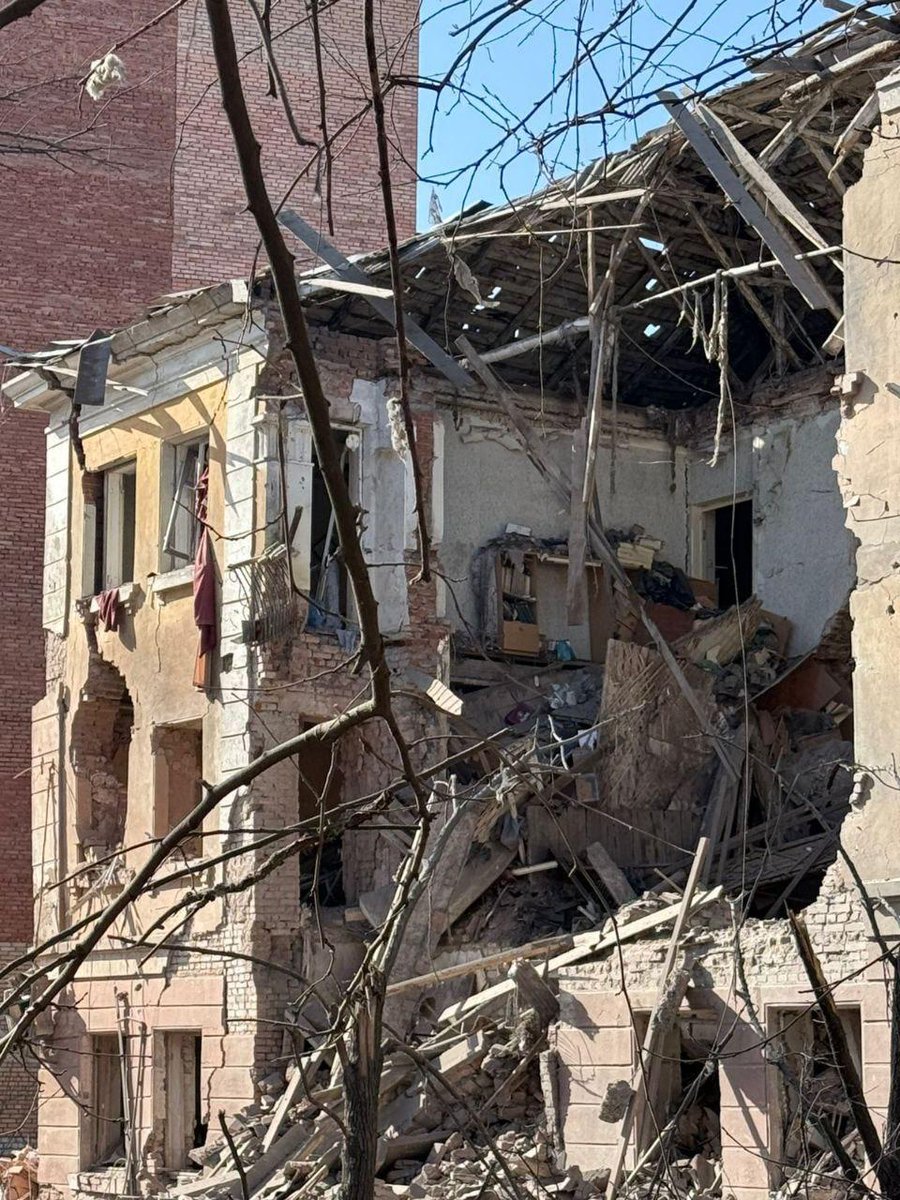 Дождь tweet media