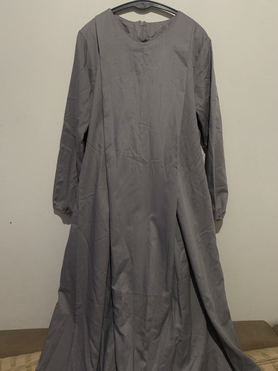 lvjastip's tweet photo. mirip kayak abaya ada 2 warna ya, buat dipake lebaran masih oke bgt, bahannya adem

size: M to L
price: 45k https://t.co/hLq251qKvc