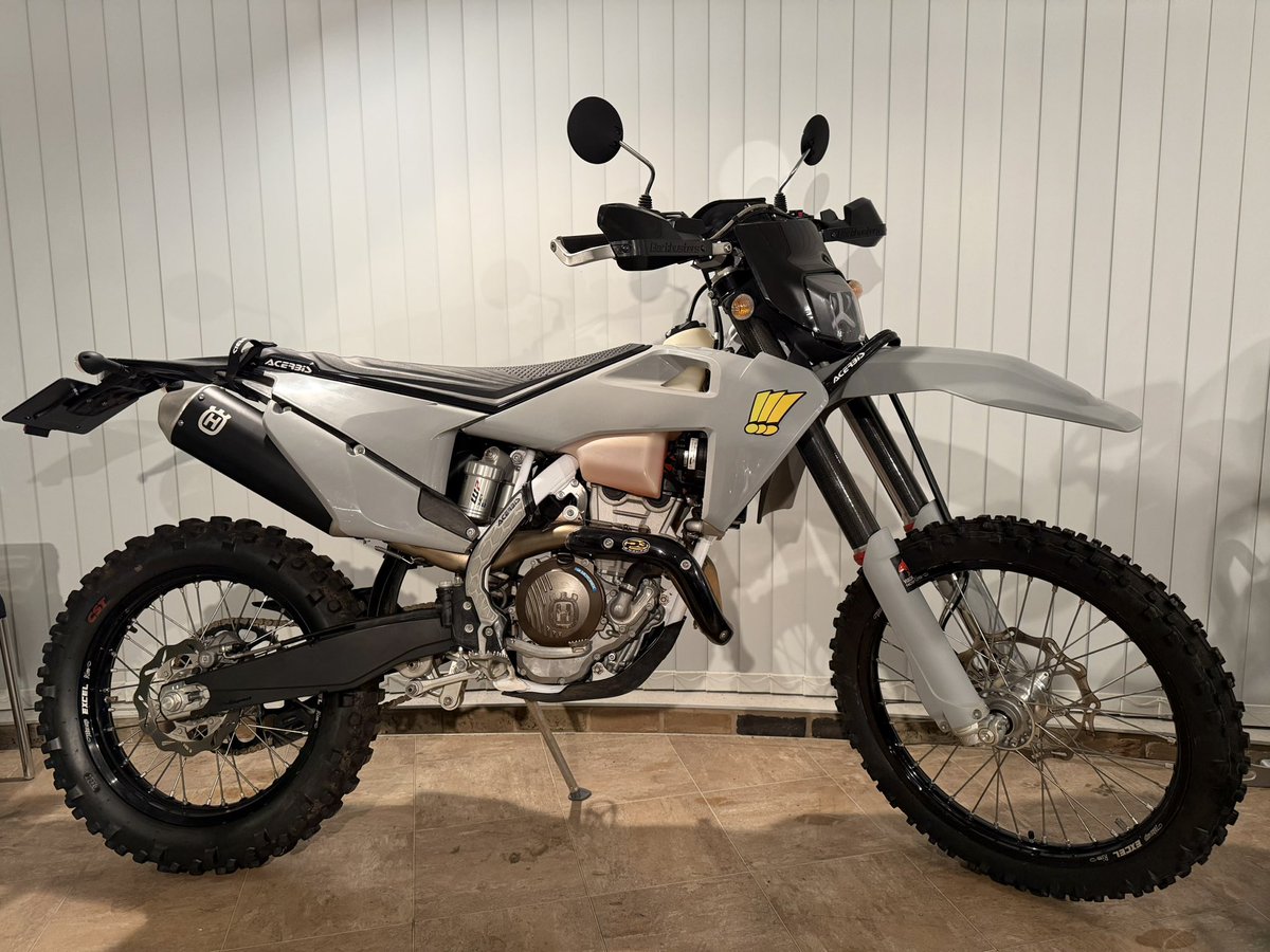 そしてダンボール色のTE250ie（20）から、塩ビパイプ色のFE250 （23