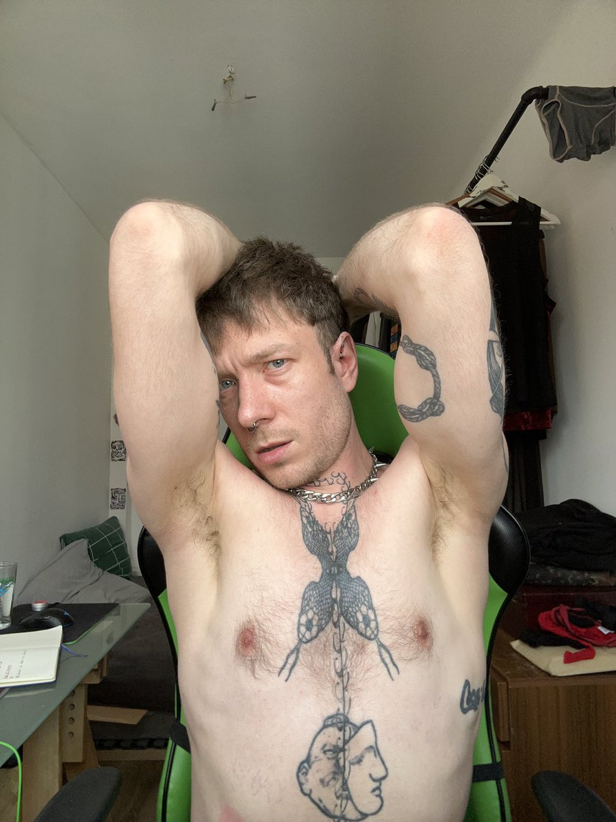 JohnnyLeaked's tweet photo. Do you like sweaty pits ? 
Show me urs 🐽 https://t.co/rluuUYaPrA