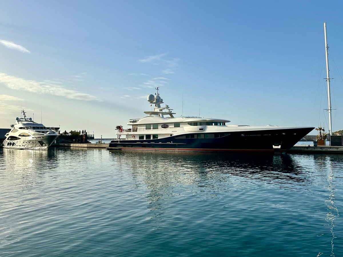 The outer dock: Where large yachts find their place in Ibiza. 
 
#marinaibiza #ibiza #superyacht #travelibiza #ibizadestination #lifestyle