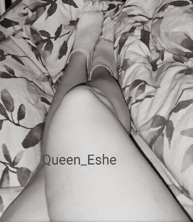Queen_Eshe's tweet photo. ابعتلى ماسدج واحدة فيها تعريف بسيط عنك وانك تكون جاهز تكون my slave https://t.co/KpS85CdwLx