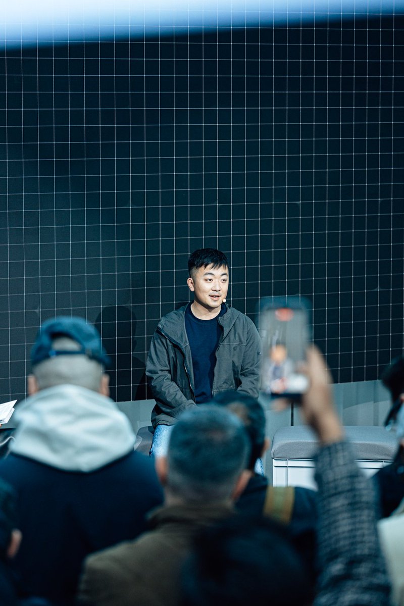 Carl Pei tweet media