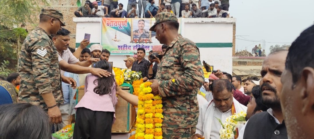 aswani6083's tweet photo. नमन साहब।
गर्वपूर्ण सलूट। 

🙏🏻🇮🇳💐 https://t.co/Gi3kt0Q7OK