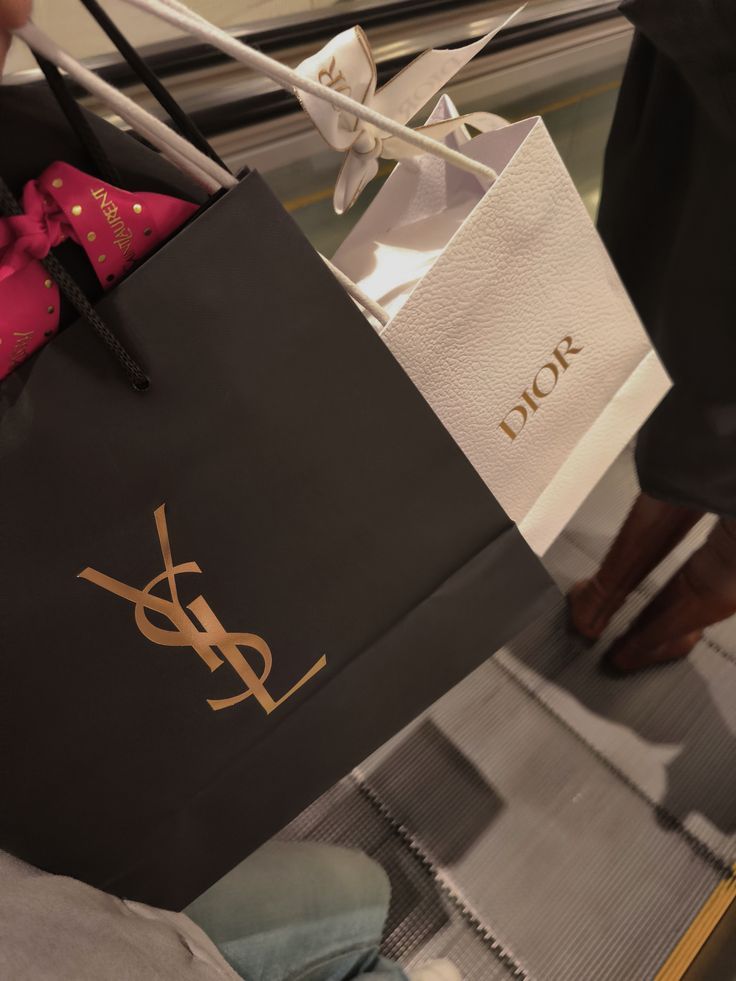 echo/nsfr tweet media