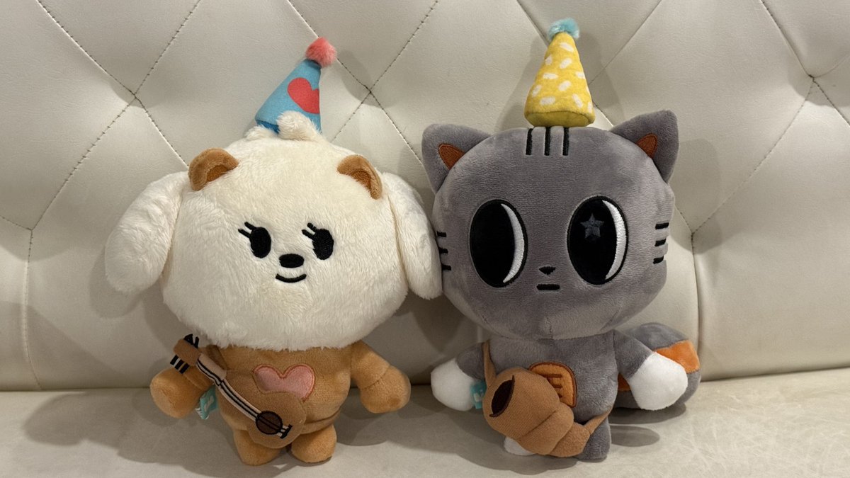 hopetyun's tweet photo. they’re so.., circular i love them https://t.co/xVOQgPqD3q