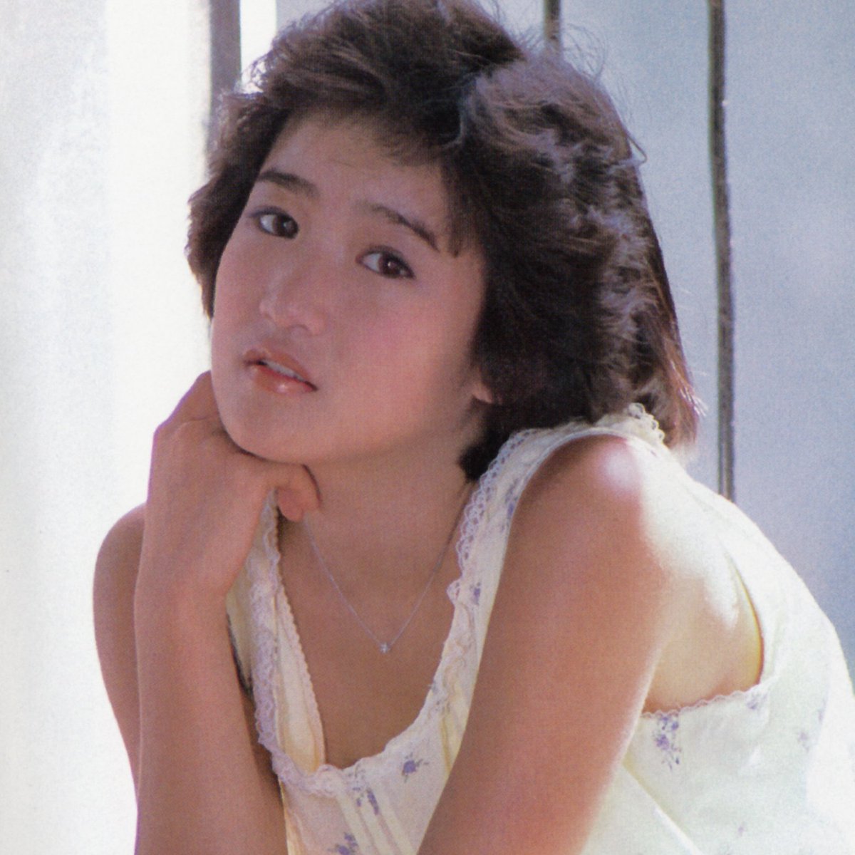 3kta0822's tweet image. 85年春は有希子さんの「FAIRY」が出るのが楽しみだった✨

春にリリースされた #FAIRY には、春を感じさせる曲が多いですね💫

有希子さんの他の3枚のアルバムも、リリースされた季節の感覚が味わえますネ💫

まだ寒さが続きますけど、日差しには春が感じられることが増えました🌟

#岡田有希子 さん