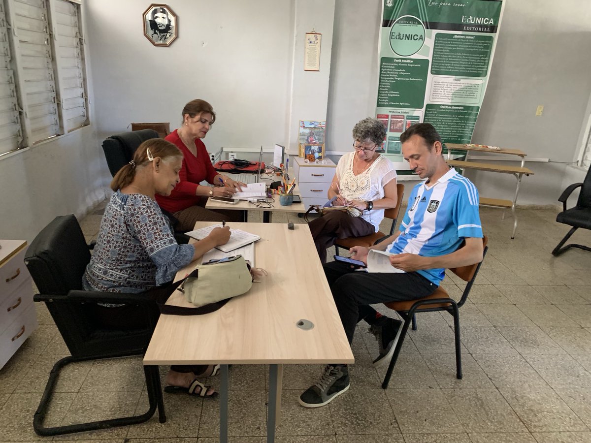 Sesion de trabajo del colectivo de la Editorial Universitaria EduNICA, continúa el trabajo sostenido en función de la calidad. Colectivo de excelencia, comprometido con la publicación de resultados de la actividad académica y de investigación <a href="/UNICACu/">Universidad de Ciego de Ávila</a> <a href="/CubaMES/">MES</a> ⁦⁦⁦