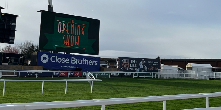 Close Brothers tweet media