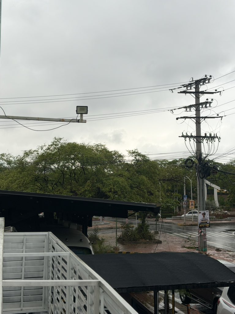 I4Jose's tweet photo. Que buen clima 😴 https://t.co/y9CxHphhLm