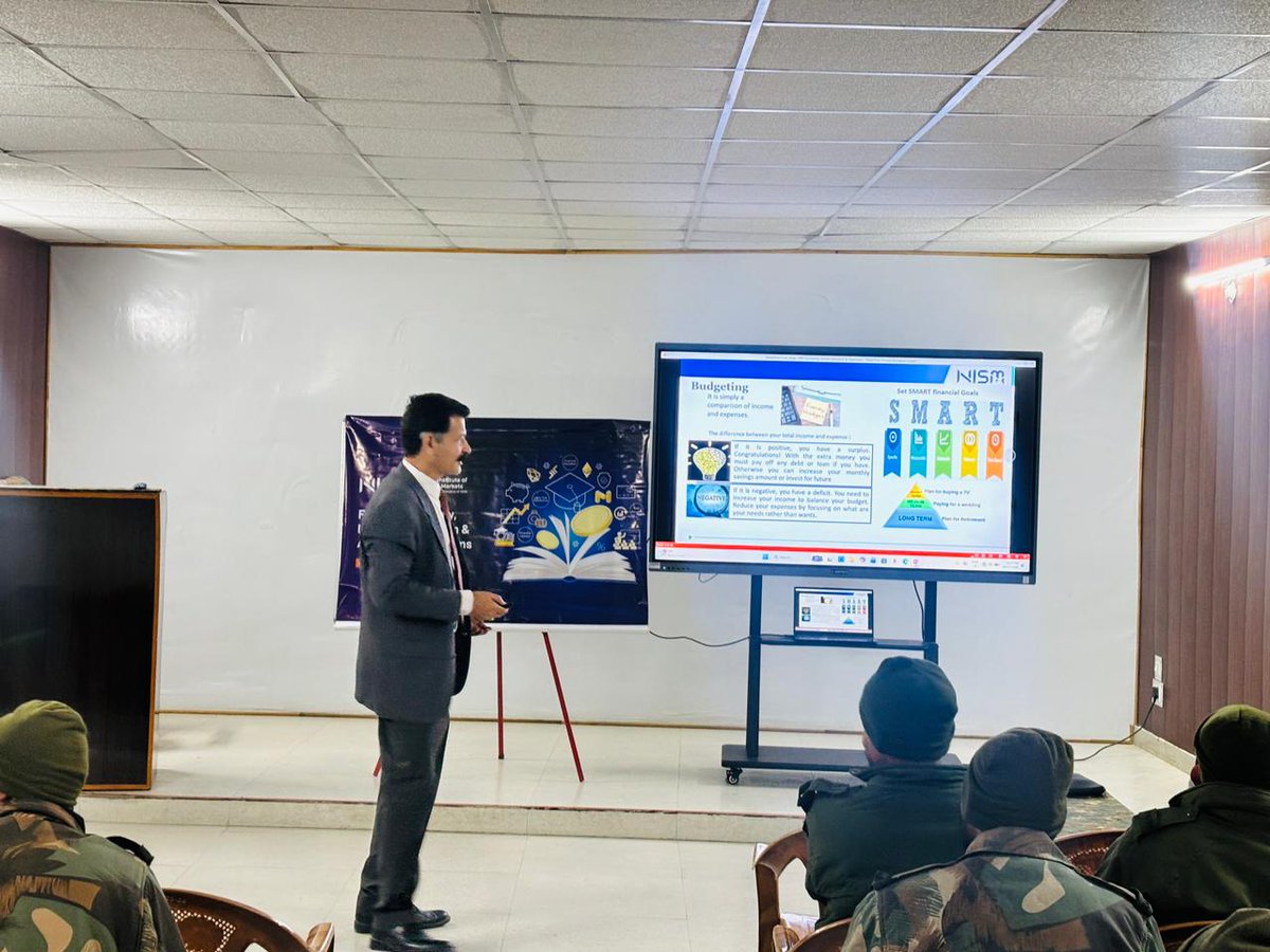 radioibextarana's tweet image. Learning about financial literacy with NISM expert Sunil Sir, sharing important insights with our Army jawans.
@suryacommand 
@UBArea_IA 

#tweet #FinancialLiteracy #nism #uttrakhand #radioibextaranaharsil