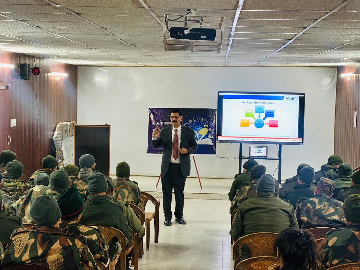 radioibextarana's tweet image. Learning about financial literacy with NISM expert Sunil Sir, sharing important insights with our Army jawans.
@suryacommand 
@UBArea_IA 

#tweet #FinancialLiteracy #nism #uttrakhand #radioibextaranaharsil