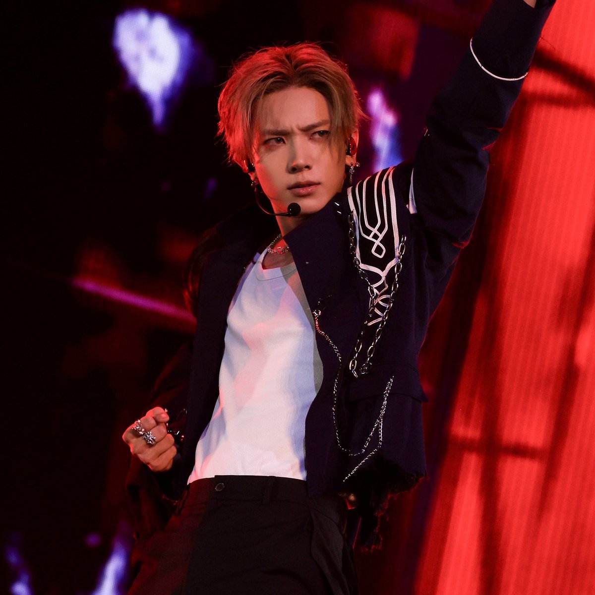 koboota34's tweet photo. オンマENGENEの私は
サイン会とかハイタッチとか
対面する勇気がなくて
でもコンサートで一番輝いてるヒスンに会えるだけで幸せだった💕
次のENHYPENのステージにあなたがいないって想像出来ないしたくない
今はそんな感情しか出てこなくてどうしたらいいんでしょうね😢
#ENHYPEN_HEESEUNG https://t.co/rVaWhhdJFf