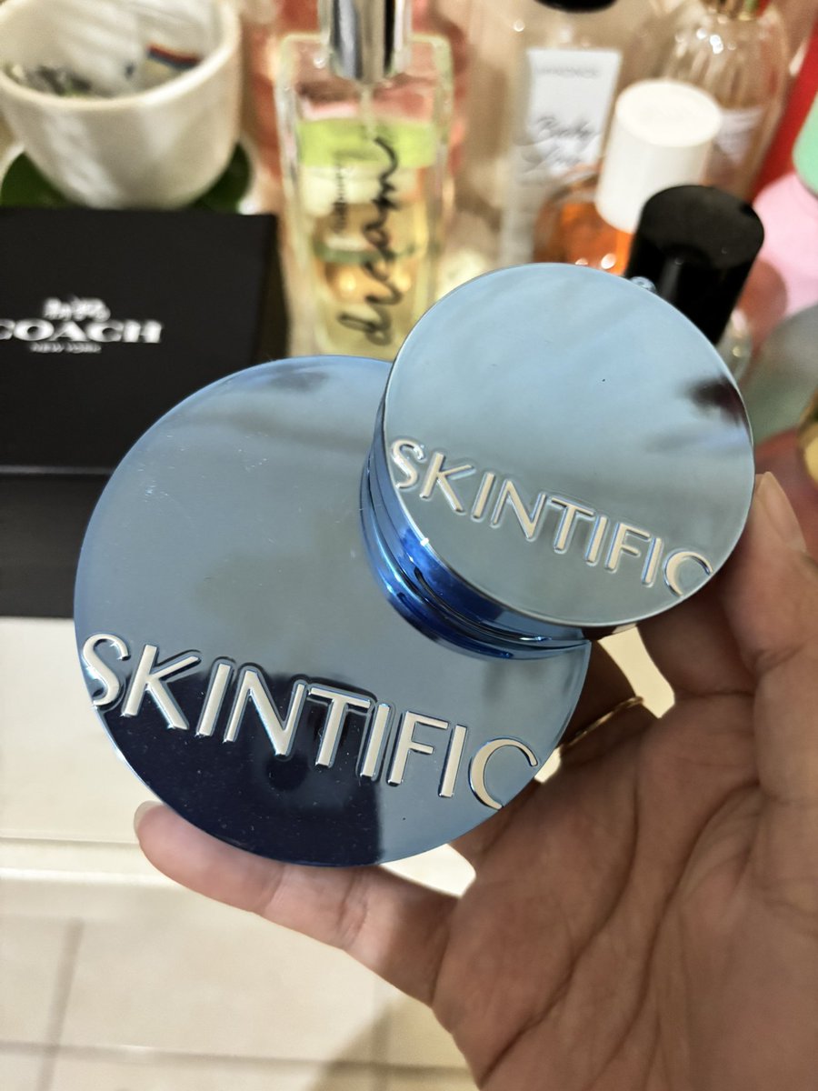 hello_keenn tweet media