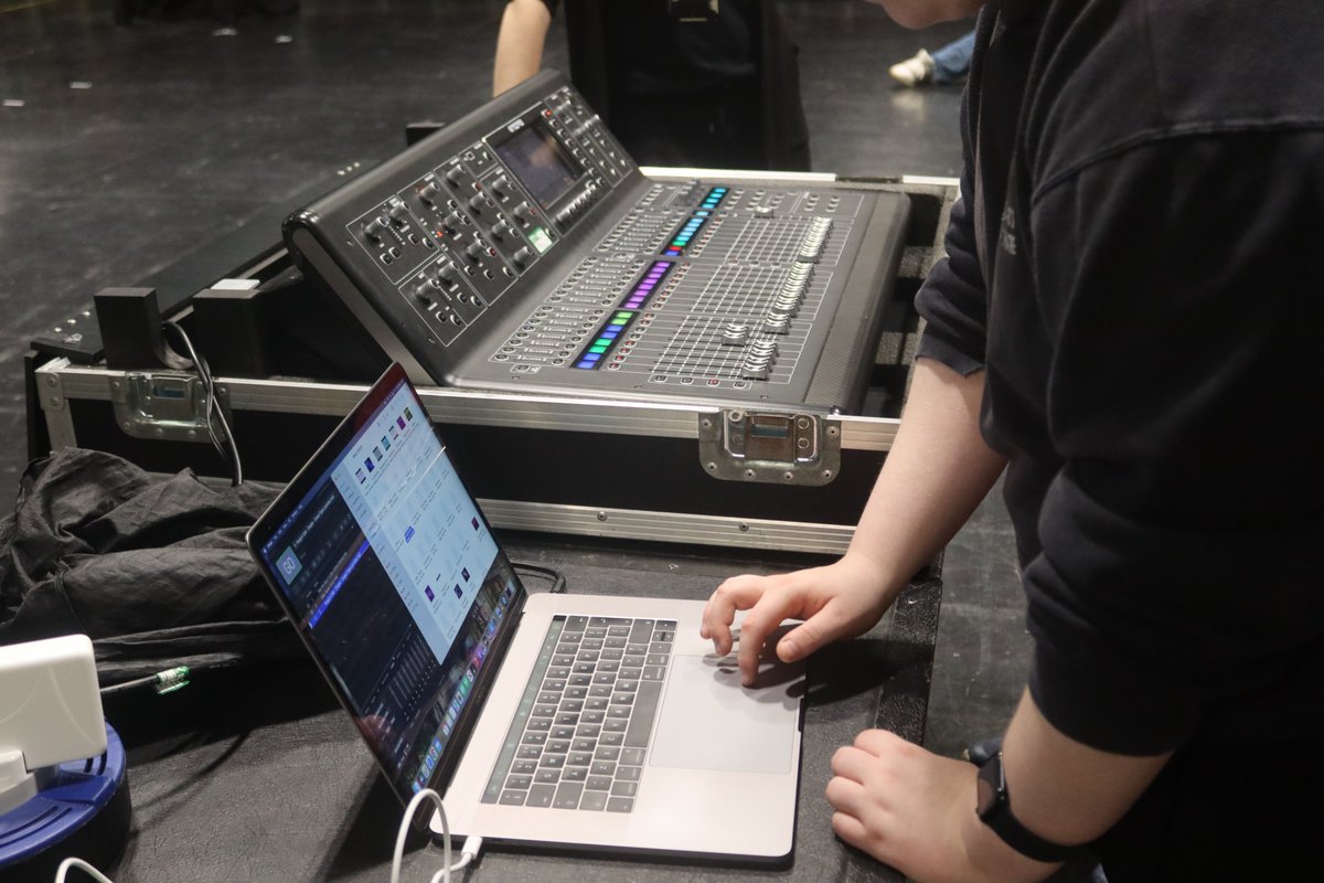 Stratford-upon-Avon College tweet media