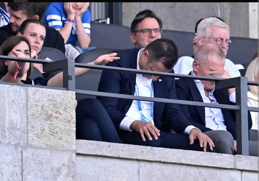 EchoBlauWeiss tweet media