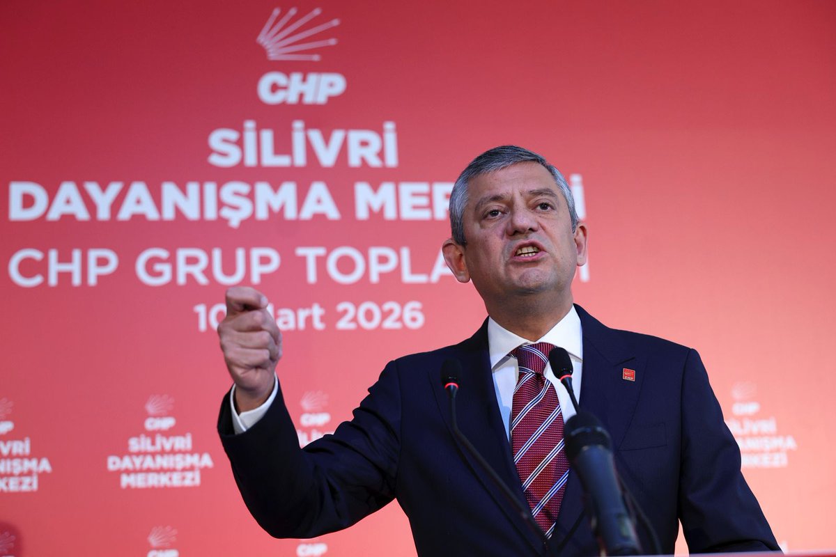 Genel Başkanımız Özgür Özel:

"İşte buradayım, bizi mahcup etsinler. ‘Yarın mahkeme canlı yayınlansın’ derken biz bunları bildiğimiz için, millet bunları görsün istediğimiz için, o taraftakinin iddia değil, iftira olduğuna bu taraftakinin de Ağrı Dağı kadar hakikat olduğuna