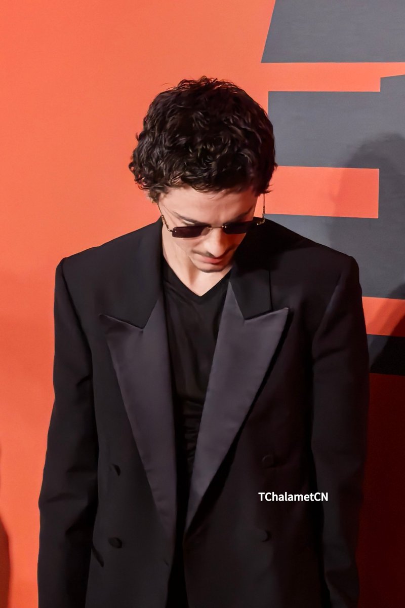 TChalametCN's tweet image. 帅得想哭🥺

#至尊马蒂 #Beijing
#MartySupreme 
#timothéechalamet