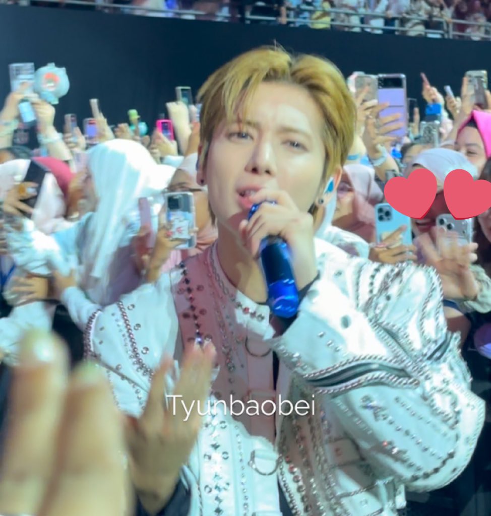 n𝘰ᥱᥣᥣᥱ tweet media