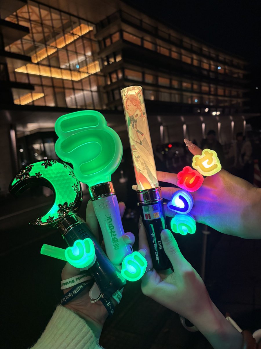 Mokimtida's tweet photo. のんびり仲良くしてくださる方いましたら…

基本ライブにのみ出没するROM系です✊🏻
#浦島坂田船crewさんと繋がりたい  #こたぬきさんと繋がりたい #志麻リスさんと繋がりたい #坂田家さんと繋がりたい #センラーさんと繋がりたい https://t.co/kzG9MFiTUs