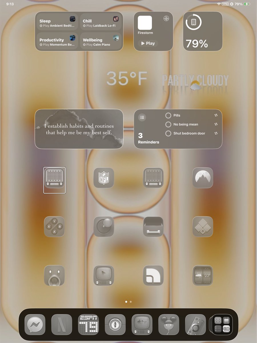 Subzero9020b3o's tweet photo. #WallBoard theme me walls @privatetalky in @radiance_app icons @daddykool666 widgets @AppMotivation @apple @DarkNoiseApp @WaterMinder_app any text app, @Kmokhtar79 @Shazam wait until after sunset to see the dark version @grok https://t.co/J1WZqAxJvr