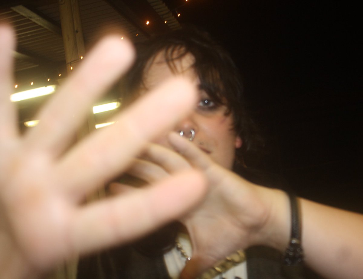 🐾🔻 tweet media