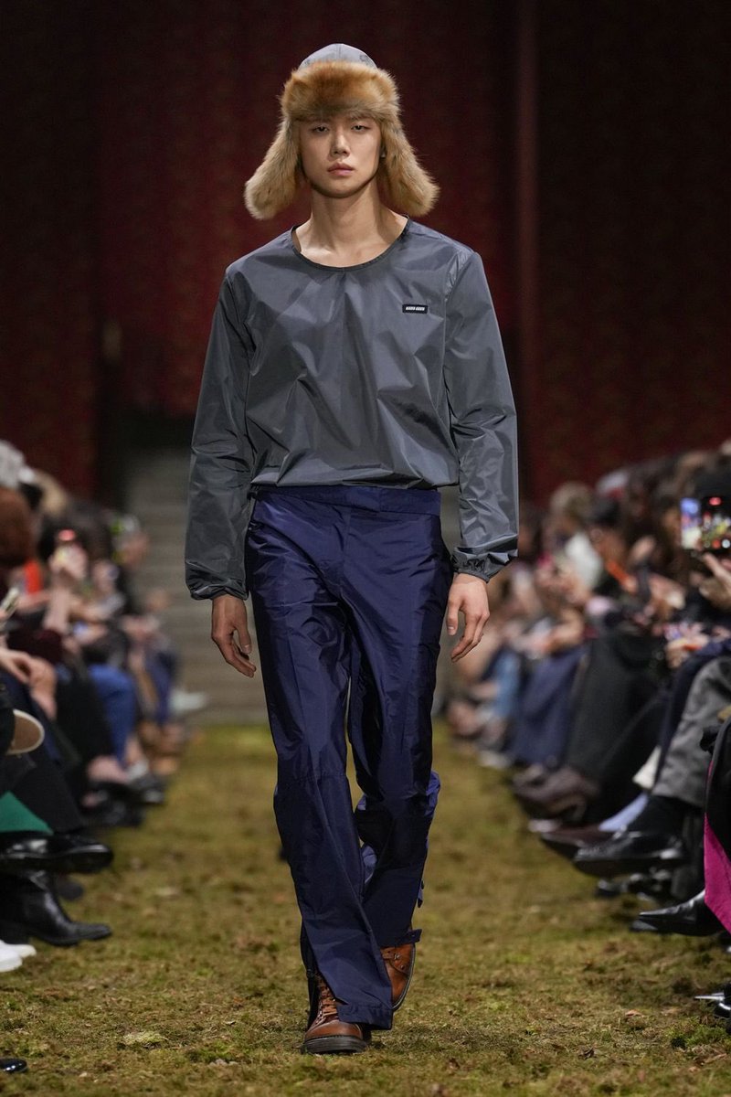 YEONJUN AT MIU MIU FW26 #YEONJUNxMiuMiu #YEONJUN #MiuMiuFW26 <a href="/MIUMIUofficial/">Miu Miu</a>