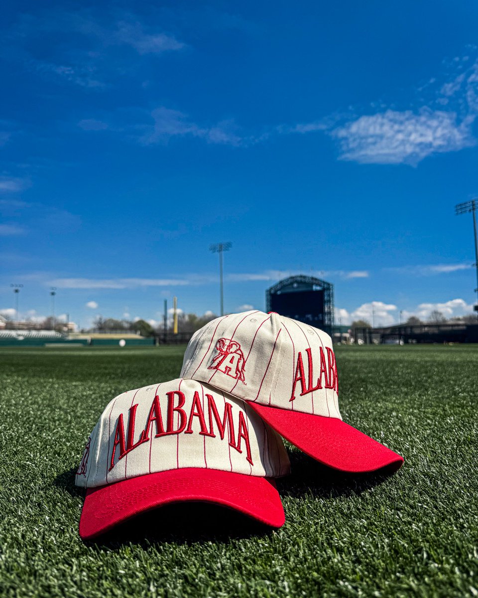 UA_Athletics's tweet photo. Tonight's @AlabamaBSB giveaway is a good one!

The first 800 fans to Rally Point will receive a voucher for a pinstripe hat! A voucher guarantees you’ll receive a hat and can be redeemed at your convenience from the 7th inning through the end of the game. See you there!

🆚 Troy
📍 Sewell-Thomas Stadium
⏰ 6 PM CT

#RollTide