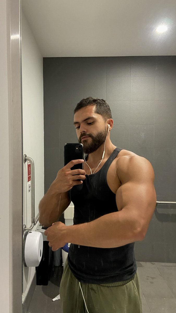 Nicolás tweet media