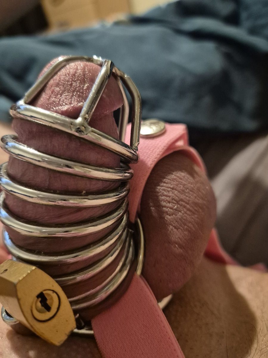 SissyAliceNotts's tweet photo. It looks so much better locked up 😍 just need someone to take my key away #sissyslut #chastity #wankchat #femboy https://t.co/R1vbgvNV3R