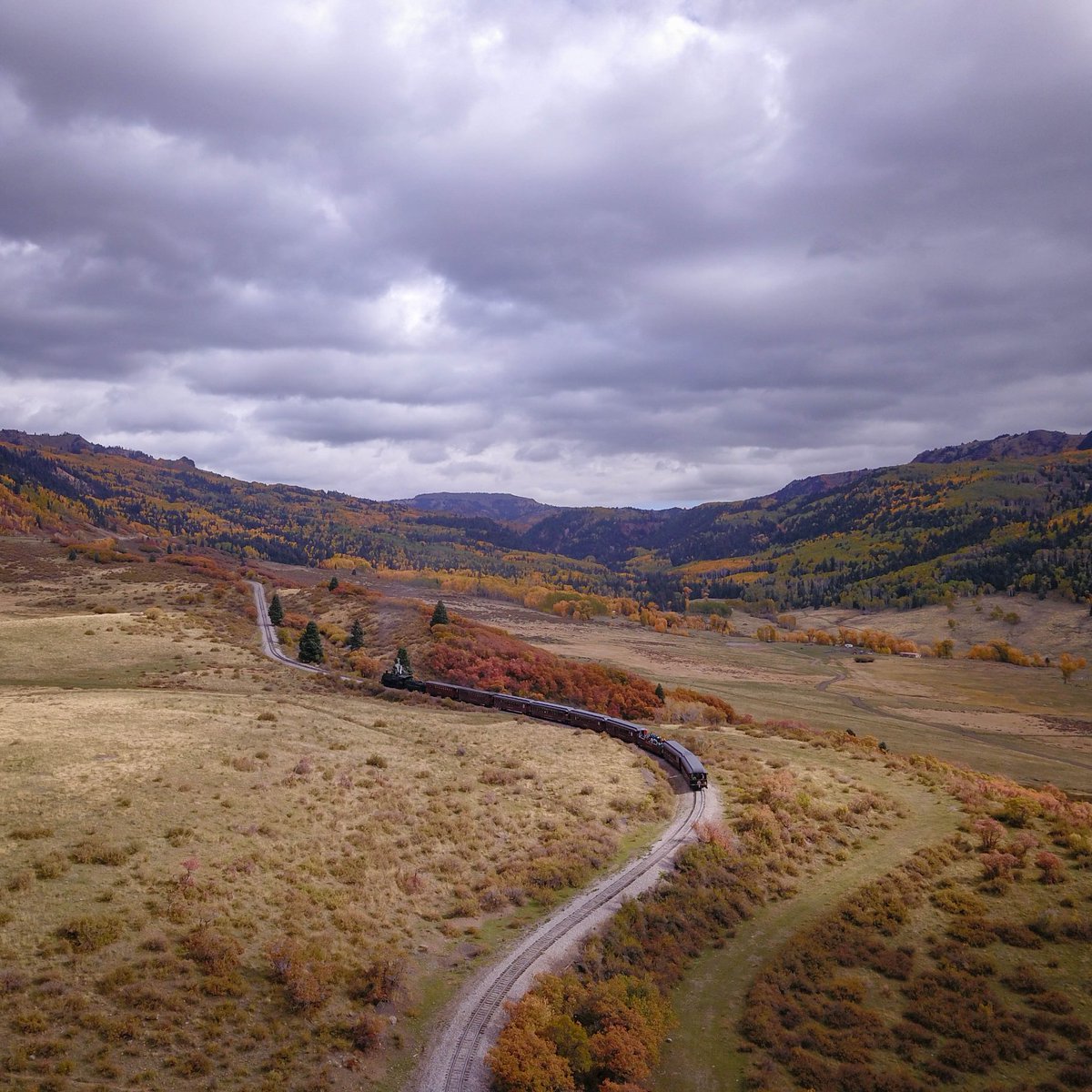 505Nomad's tweet image. The Cumbres &amp;amp; Toltec Scenic Railroad is a narrow-gauge steam railroad providing a step back to the Old West with mountain vistas, deep canyons, high trestles, and tunnels, running seasonally from late May to October. 

#NewMexico #travel #railroad #history #Chama #scenicroute