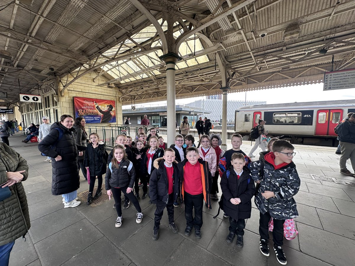 MissWinter1's tweet photo. Some of us took our first train ride today @NantYParcSchool https://t.co/tSevPAeOCN