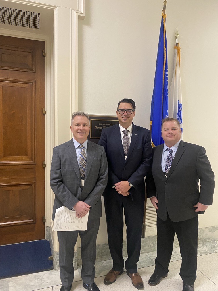 AM General LLC tweet media