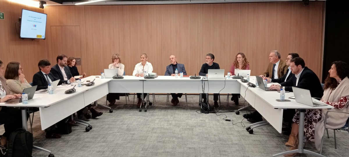 CDTI_innovacion's tweet photo. 📸El @CDTI_innovacion ha presentado hoy ante #AFIDI los programas de #CooperaciónTecnológicaInternacional y las claves del programa #Innoglobal
🤝Un encuentro clave para consolidar los canales de comunicación entre la administración y las empresas tractoras de la #innovación en España
#AyudandoCrearFuturo #INNOGLOBAL #FondosEuropeos #FEDER #FEDERCDTI #AyudasCDTI #CooperaciónInternacional #Internacionalización #BigScience
