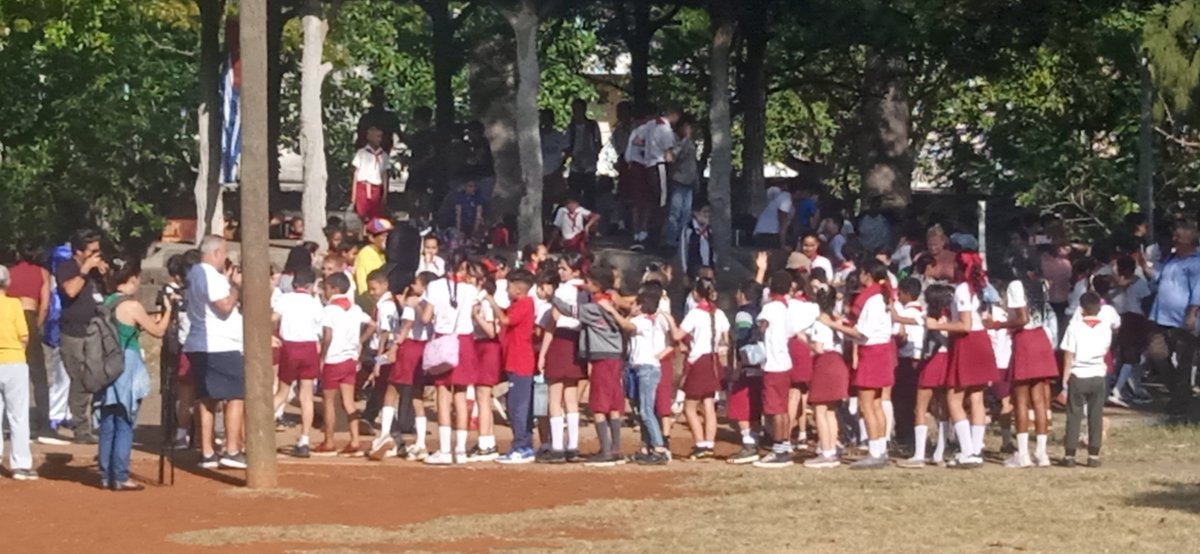 Esto es lo que le duele a Donal Trump, la felicidad de nuestros niños y jóvenes.
#CubaEstáFirme 
#CubaVencerá 
#LaHabana