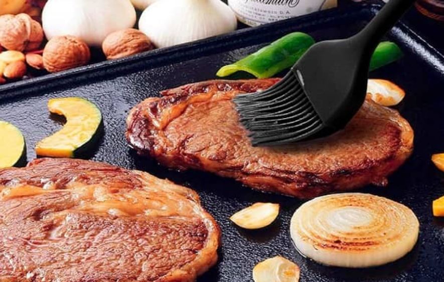 TailgaterMag's tweet image. Every grillmaster needs a good basting brush - tailgatermagazine.com/gear/hotec-sil…

#basting #brush #grilling #grill #GrillMaster