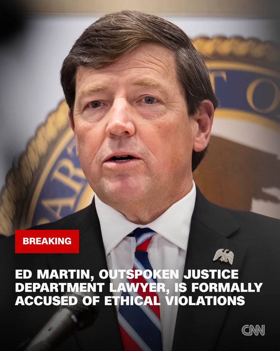 CNN tweet media