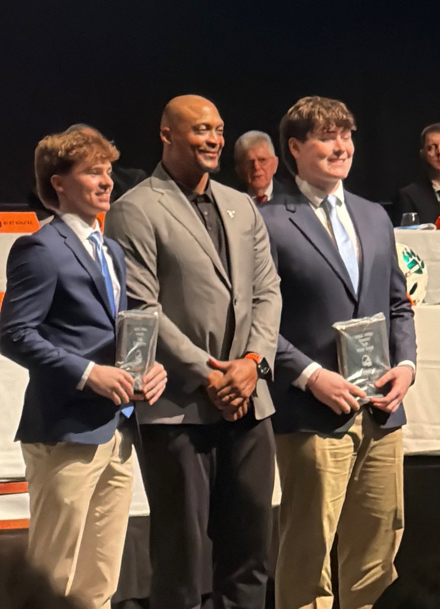 EastwoodFB's tweet photo. Great Night honoring these young men! Hunter Lauer and Drew Luidhardt were chosen by NFF as Scholar Athletes. Drew also received the Tim Berta Courage Award for facing adversity! And Alum Bryce DeFalco received the Post Graduate Scholarship! Go Eagles! https://t.co/XuWBBPhCG4