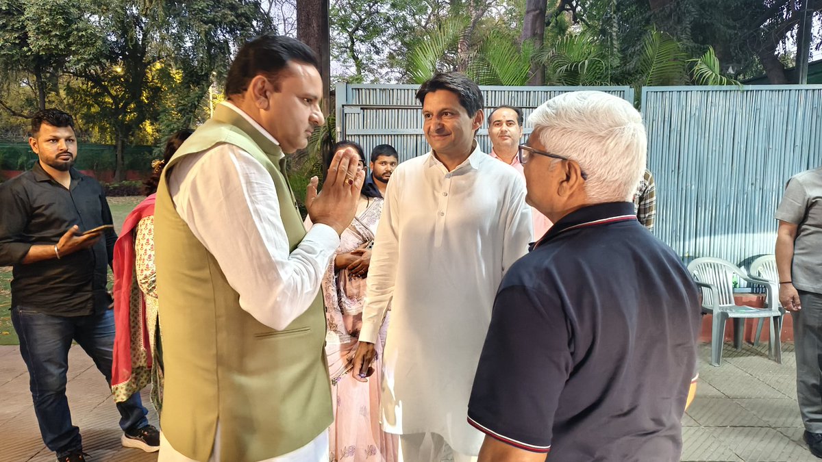 (समण) Rajendra Pal Gautam tweet media