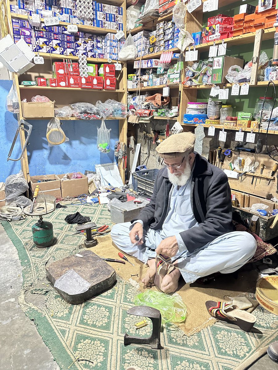 maseph122's tweet photo. @USA__voice @unusual_whales He’s not dead bro, he’s here hiding in Pakistan https://t.co/mrAXWH1Yod