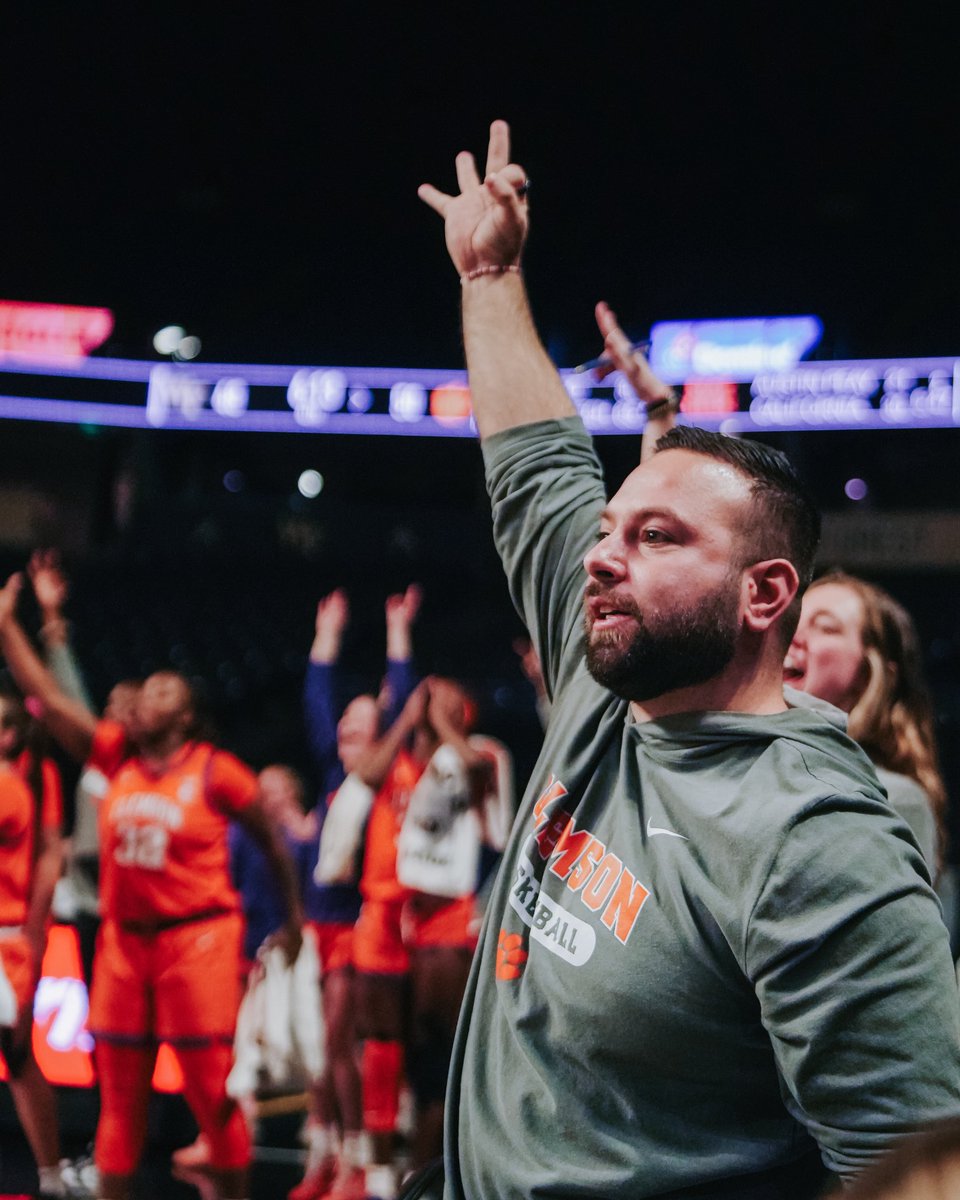 Clemson Women's Basketball tweet media