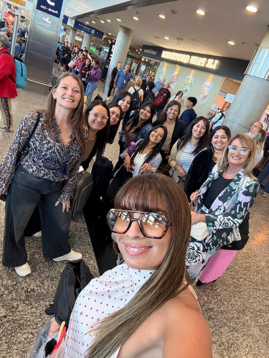 Karina Banfi 💚 tweet media